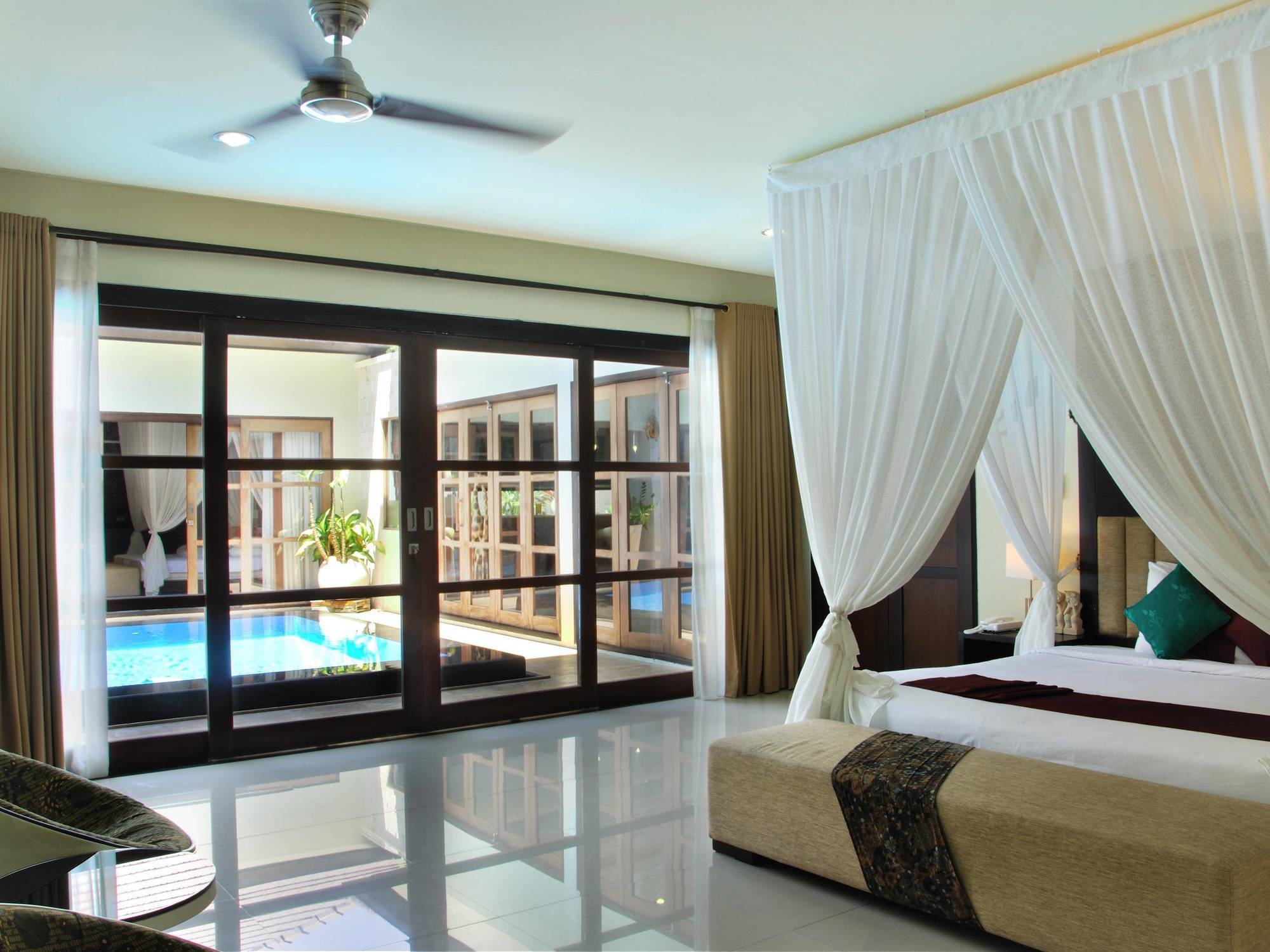 M Two Villas Seminyak Eksteriør bilde