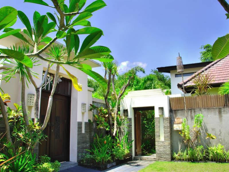 M Two Villas Seminyak Eksteriør bilde