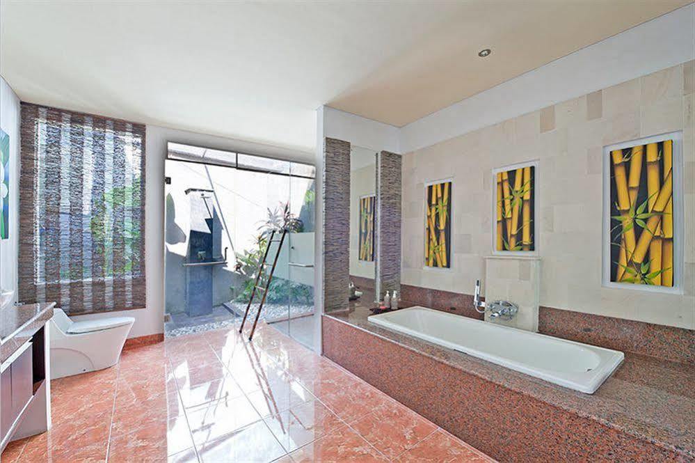 M Two Villas Seminyak Eksteriør bilde