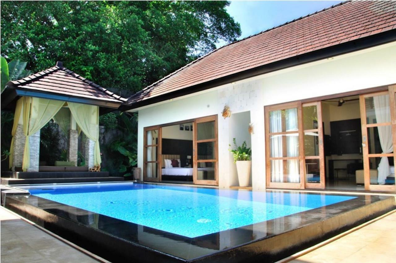 M Two Villas Seminyak Eksteriør bilde